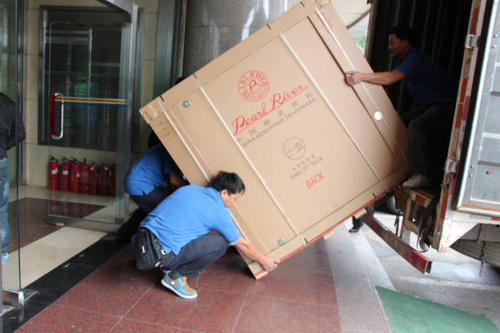 高石碑镇钢琴贵重工艺品无忧运